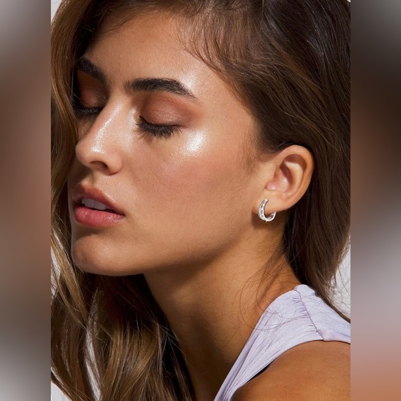 NWT Chunky Hoop Earrings for Women, Trendy 14K Gold or Silver Plated Available - Picture 12 of 13